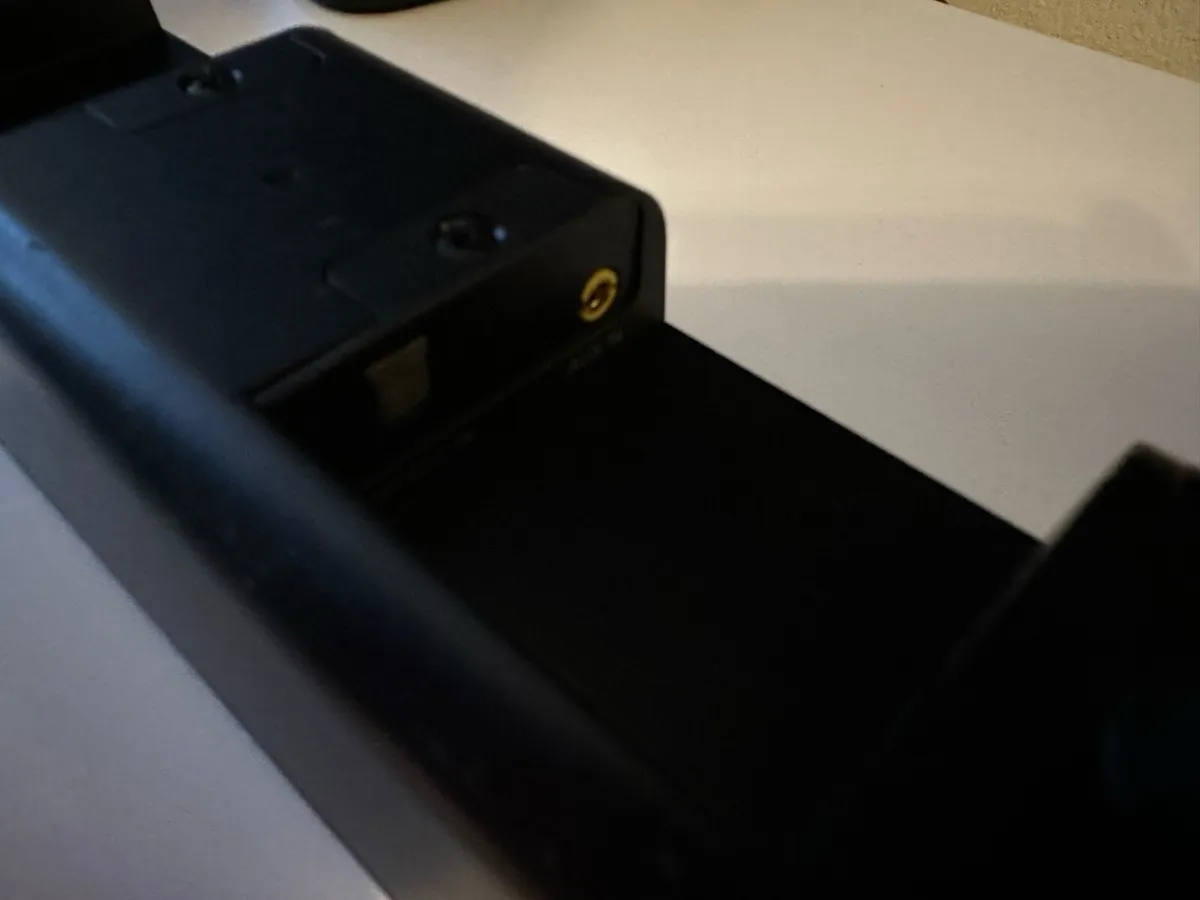 Samsung HW-H430 Soundbar + wireless Subwoofer - Image 2