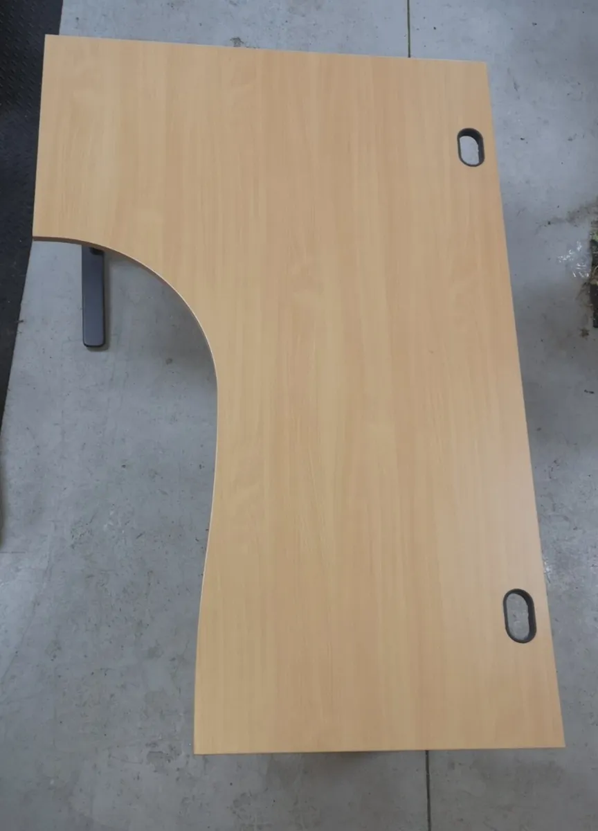 Office desk - Image 1