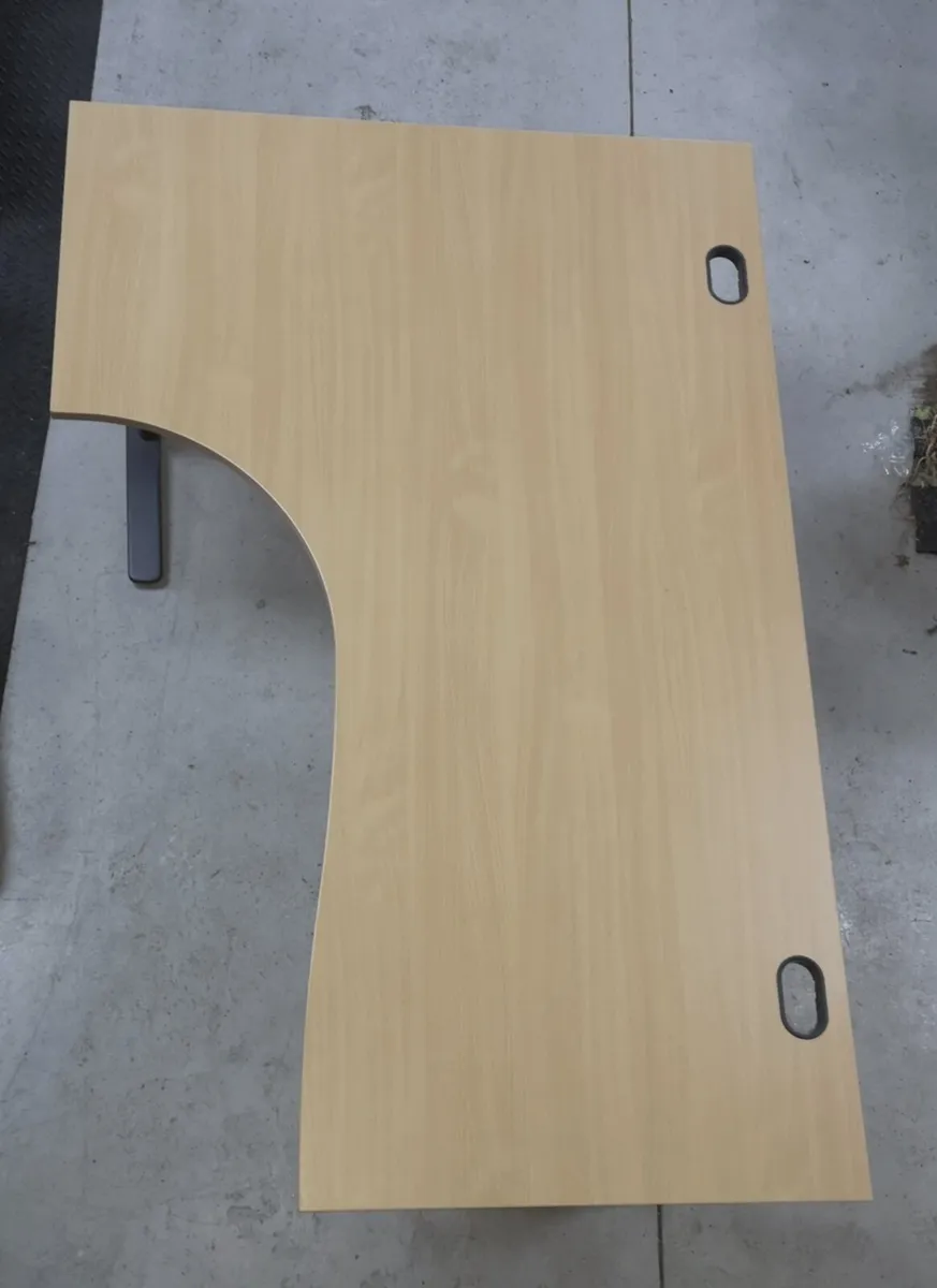 Office desk - Image 2