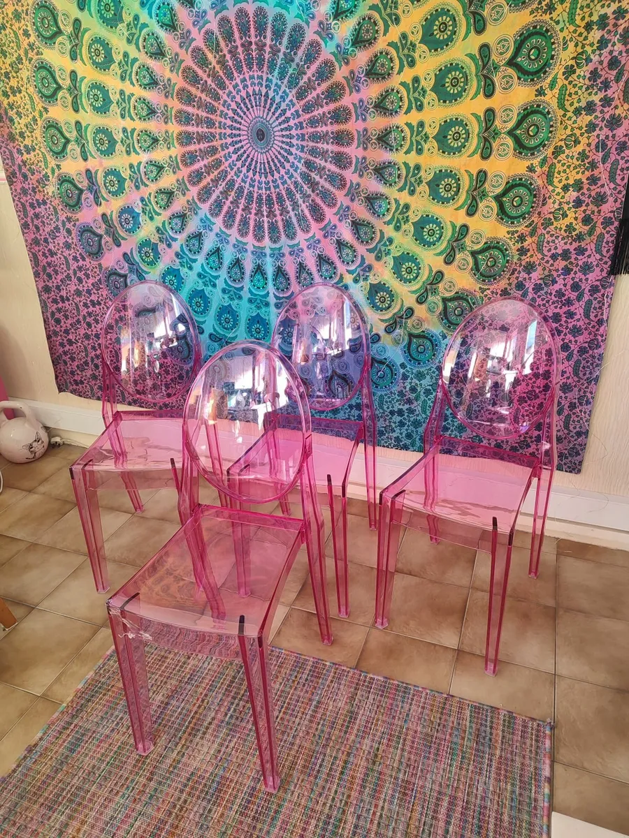 Pink dining chairs for fun colour pop - Image 3