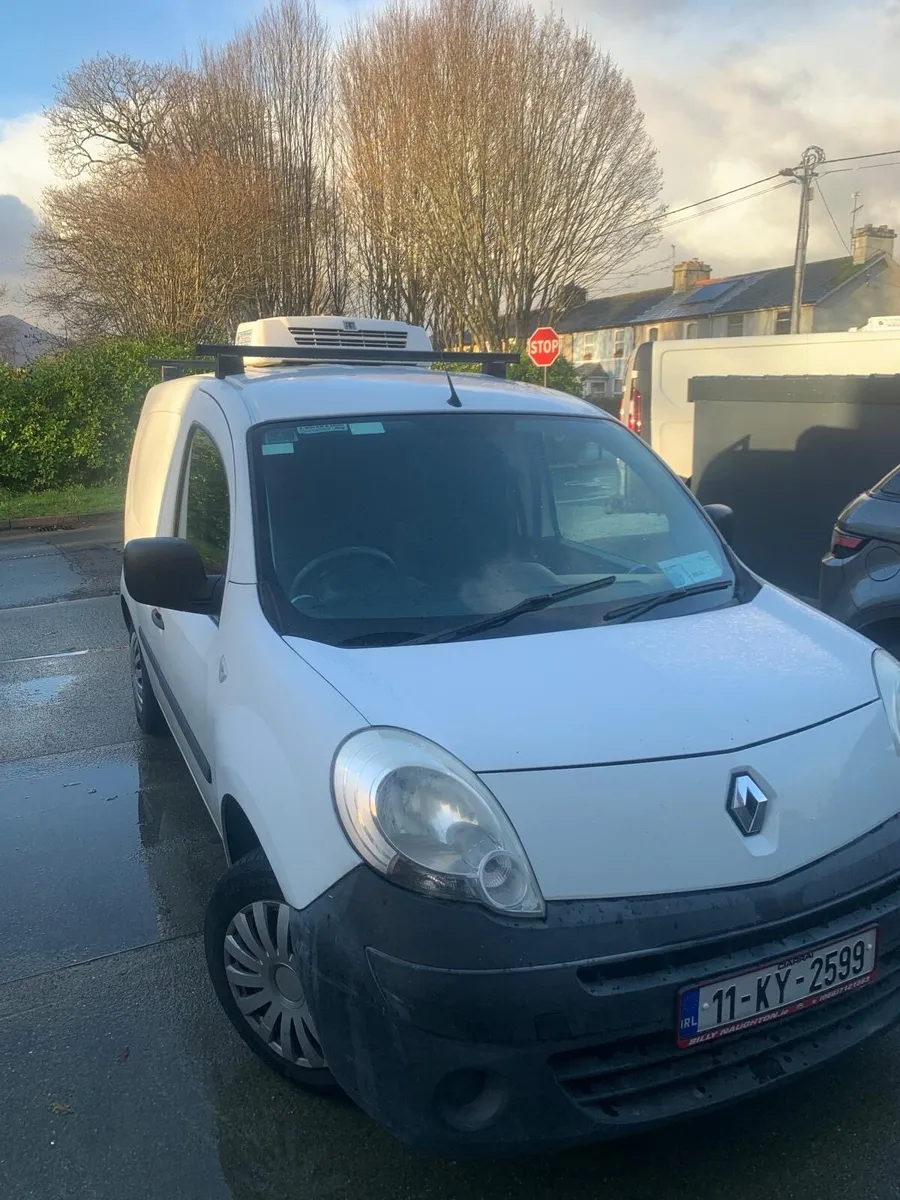 Refrigerated Renault kangoo van - Image 2