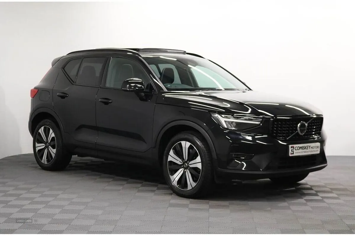 Volvo XC40 h T5 Ultimate Dark - Image 1
