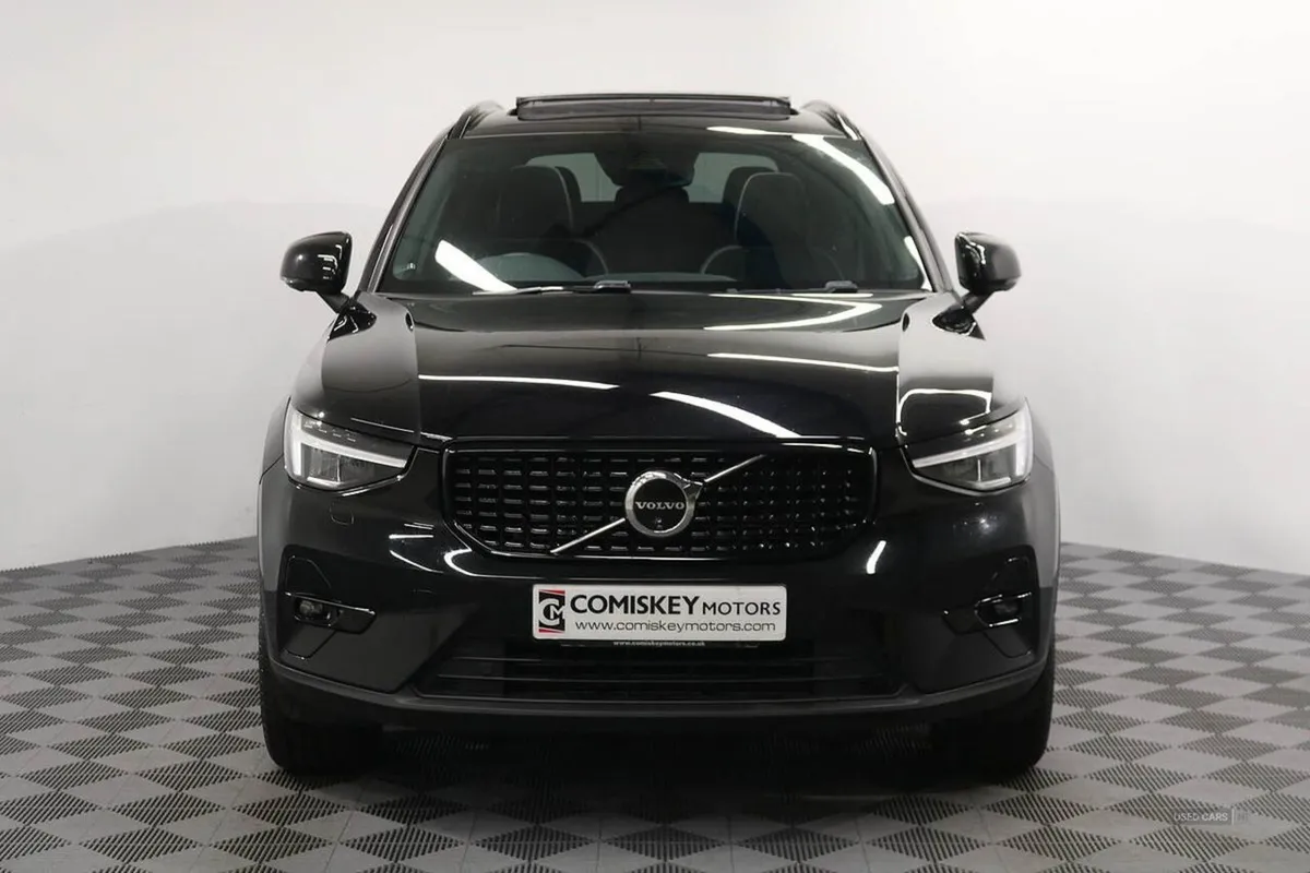 Volvo XC40 h T5 Ultimate Dark - Image 2