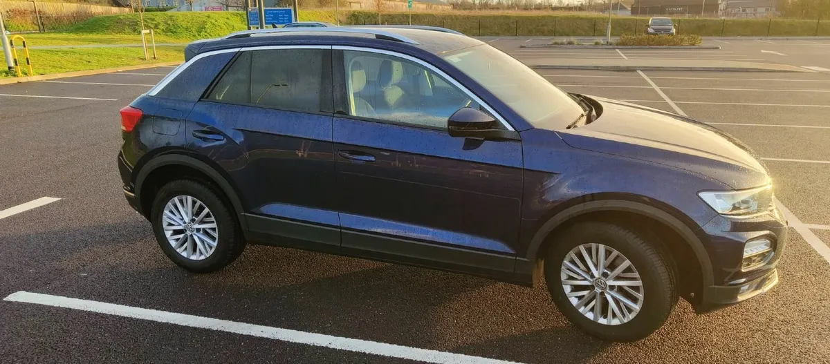 Volkswagen T-Roc 2018 58,608kms - Image 1