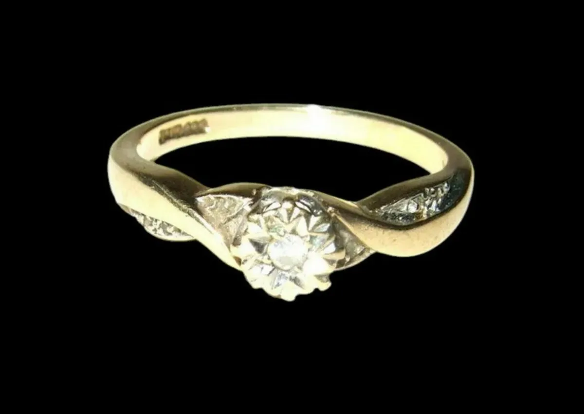 Vintage Hallmarked Diamond 9ct Ring - Image 1