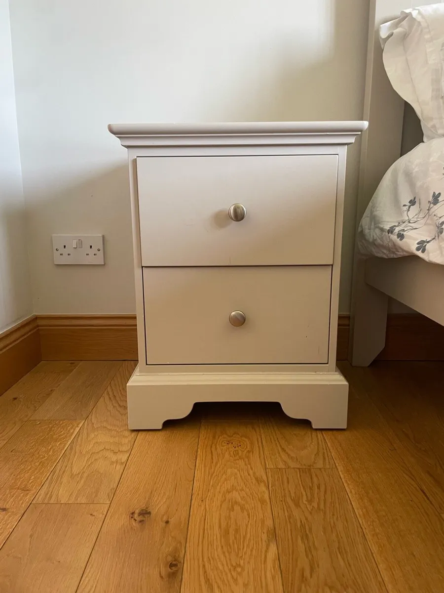 Bedroom set - Image 2