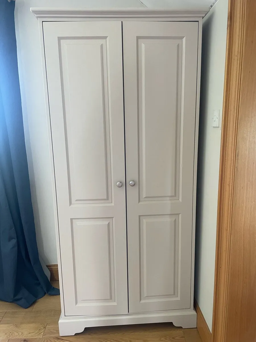 Bedroom set - Image 3