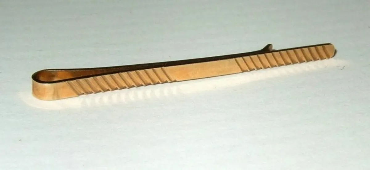 Vintage Hallmarked 9ct Gold Tie Pin - Image 1