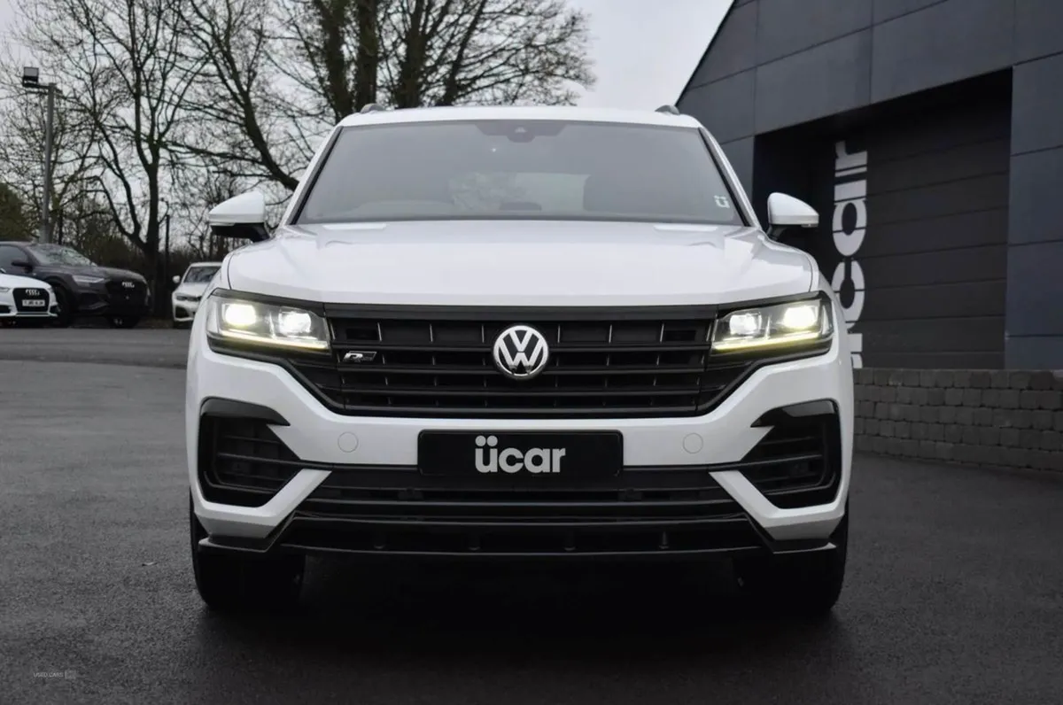 Volkswagen Touareg 3.0 Touareg V6 R-line TDI Auto - Image 2
