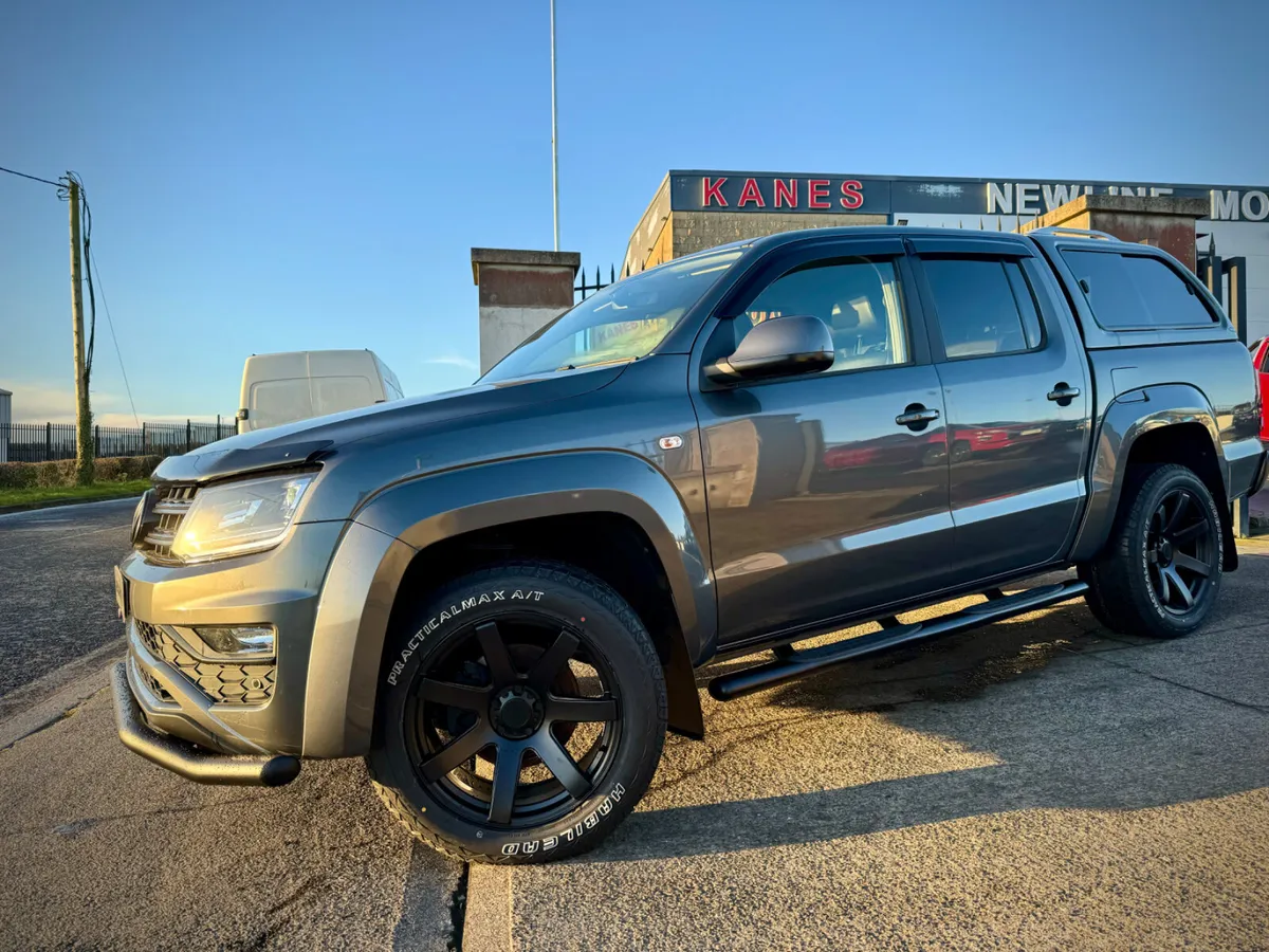 2020 Volkswagen Amarok 32K MILES!! BLACK EDITION!! - Image 3