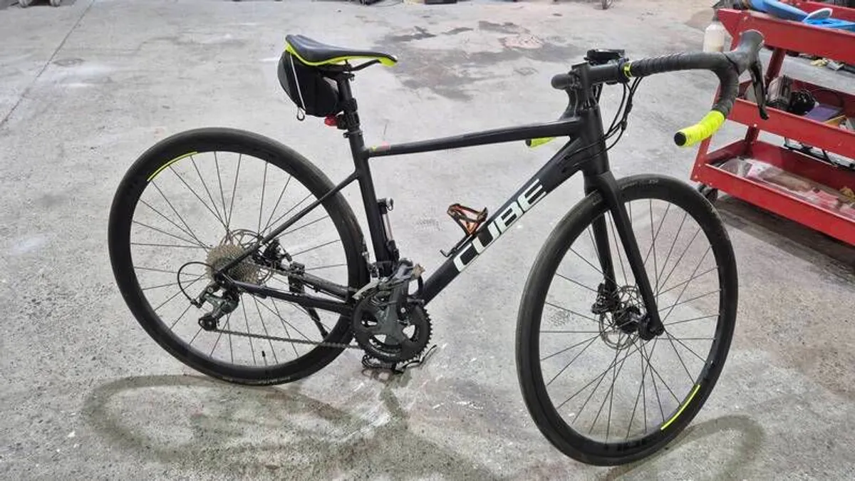 racing bike - Image 1