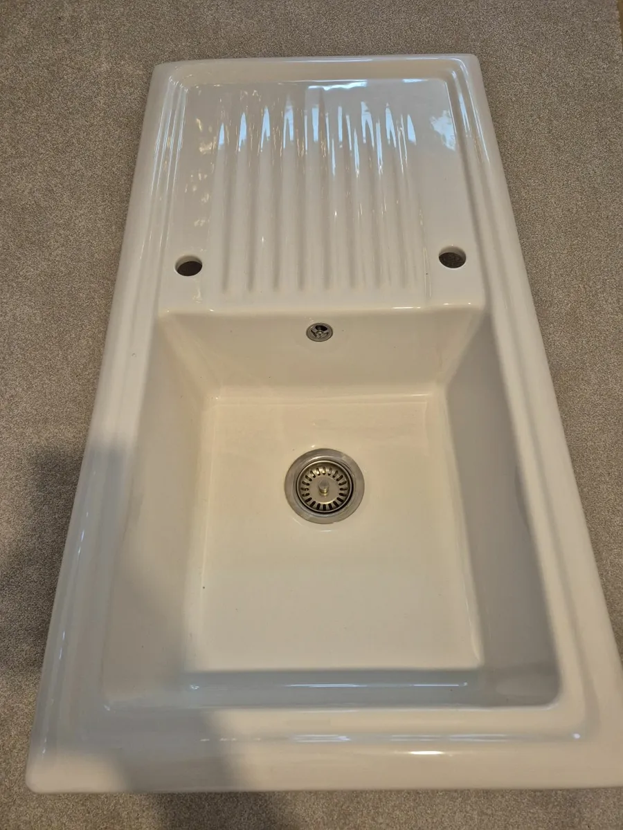 Kitchen sink - Image 1