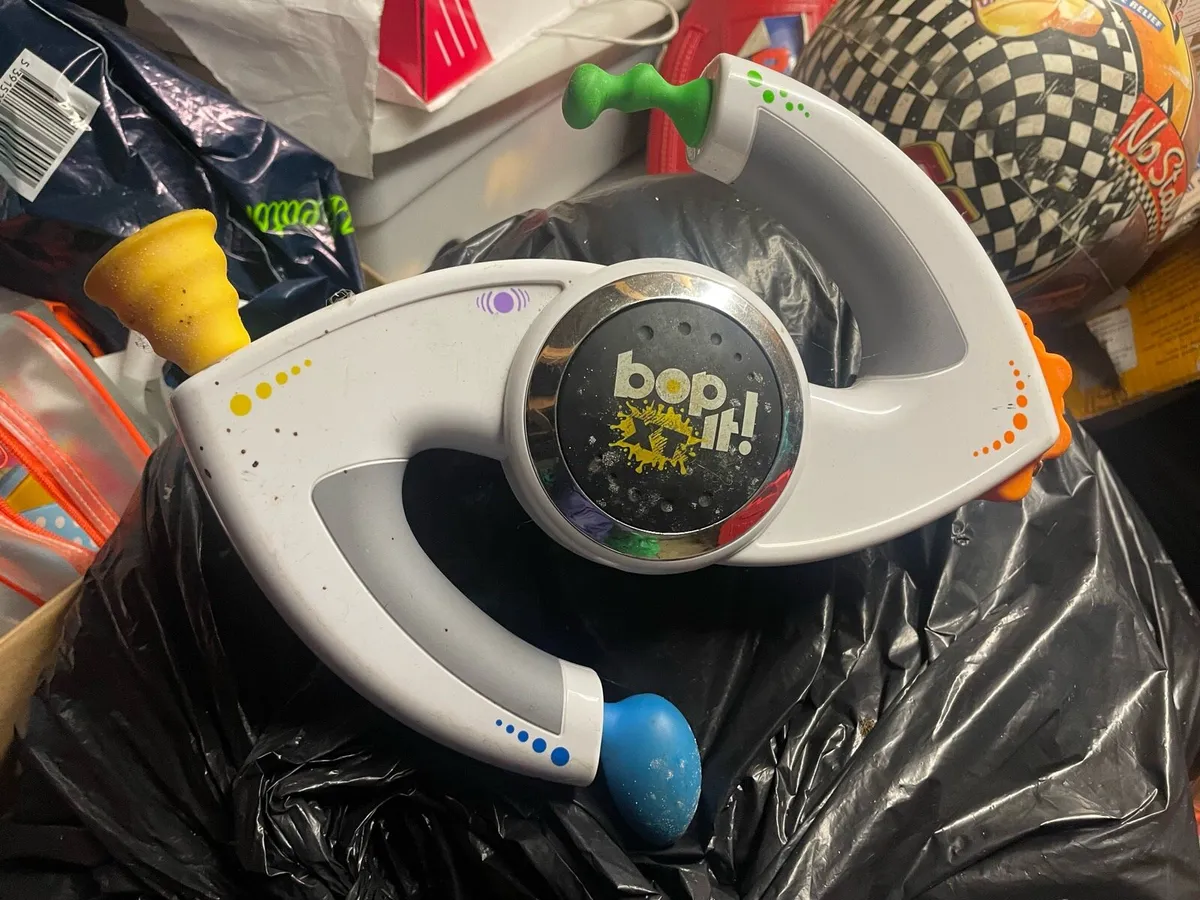 Toys/Pre Teens books - Image 2