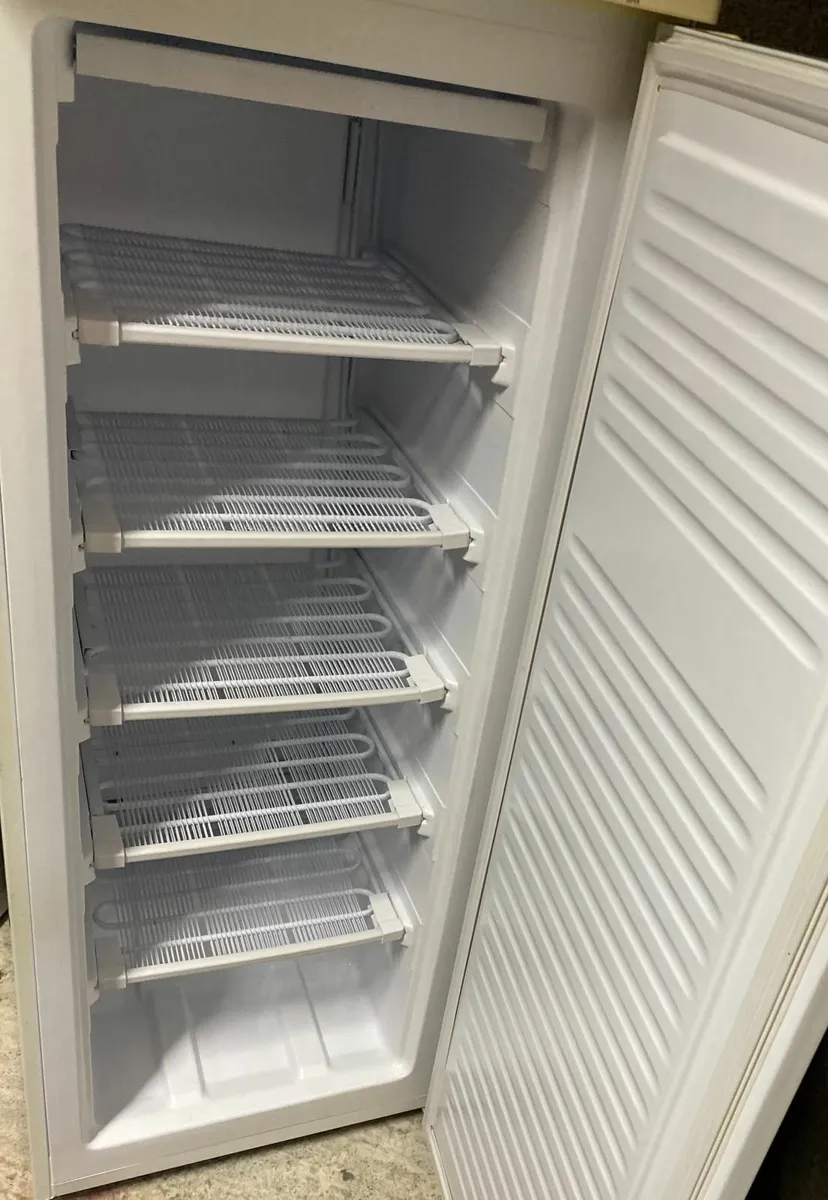 Whirlpool Upright Freezer WV 1500W - Image 2