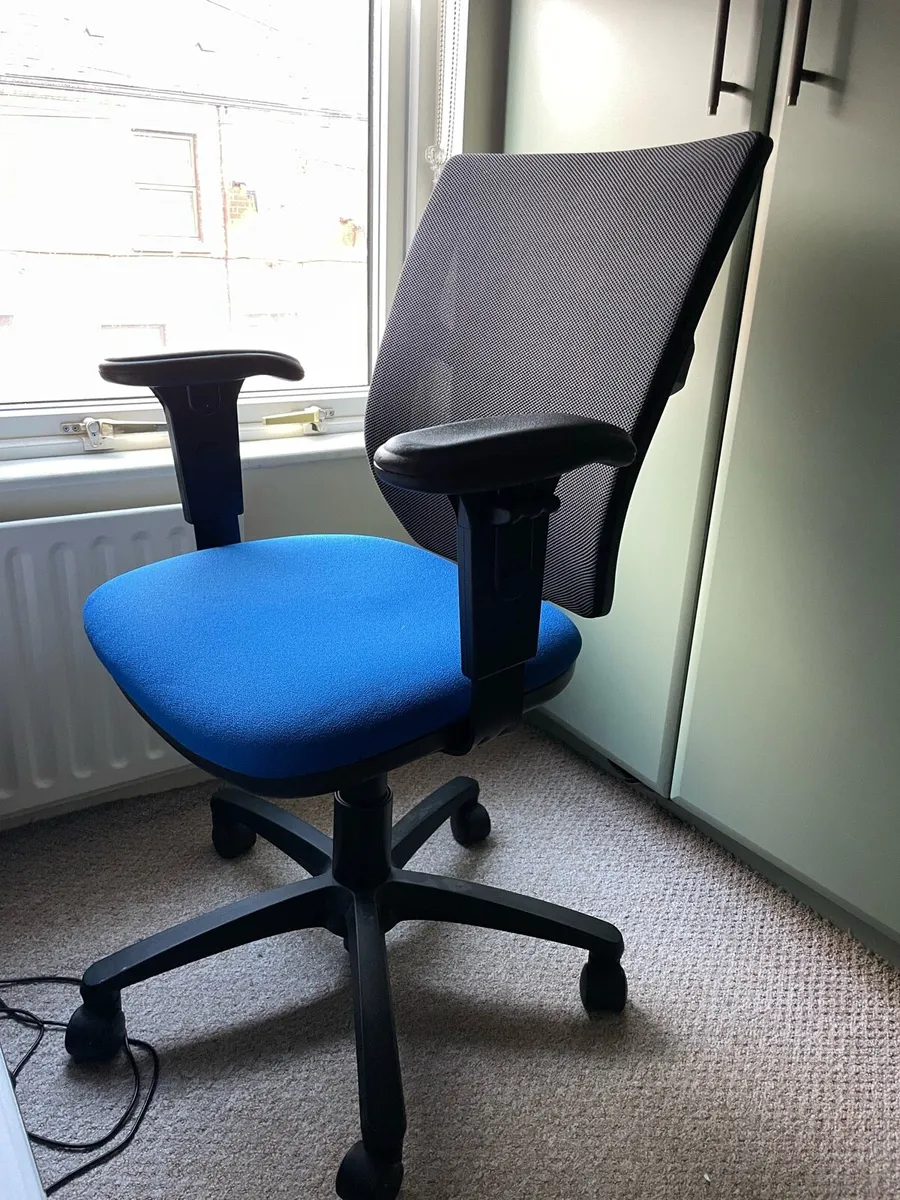 Office chair - Image 3