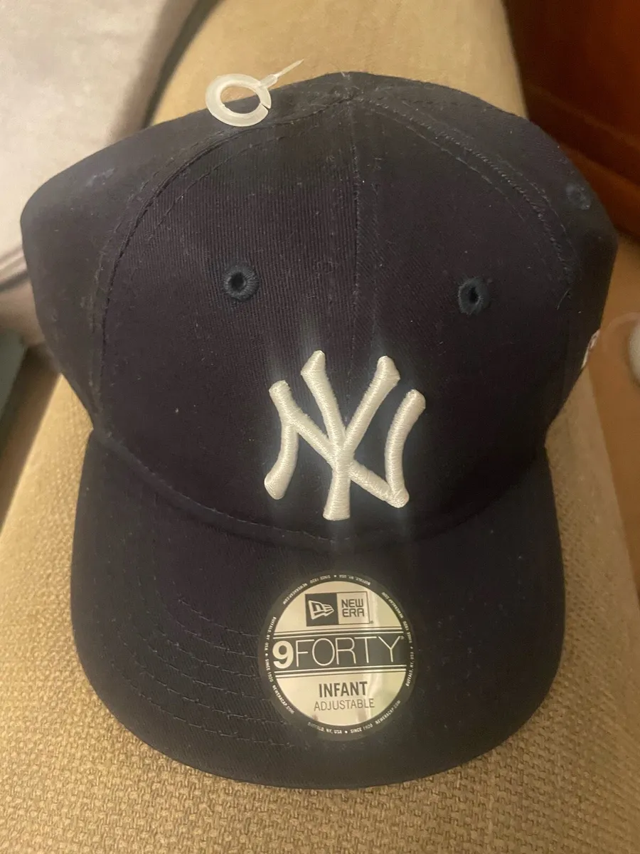 Toys/Books/clothes - Image 1