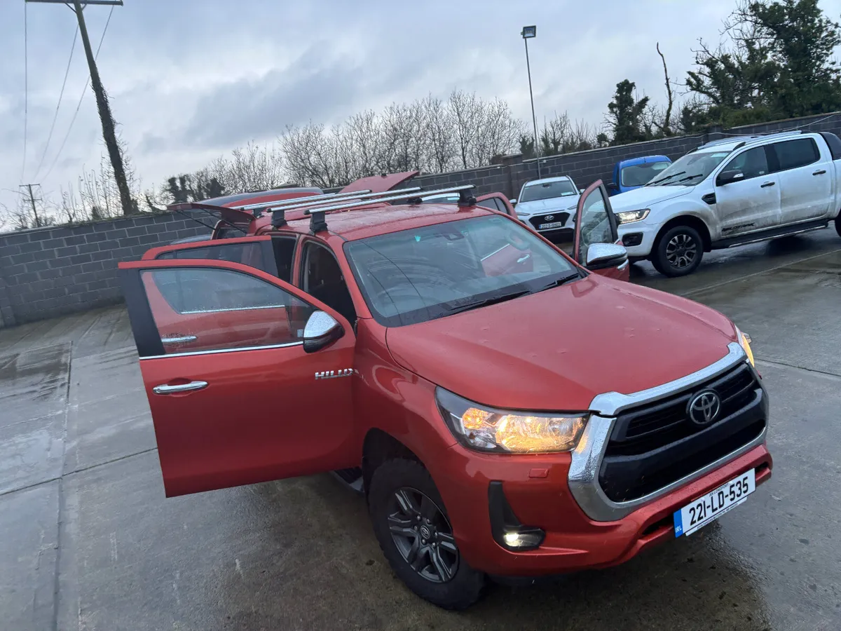 Stunning Toyota Hilux Crew Cab - Image 4