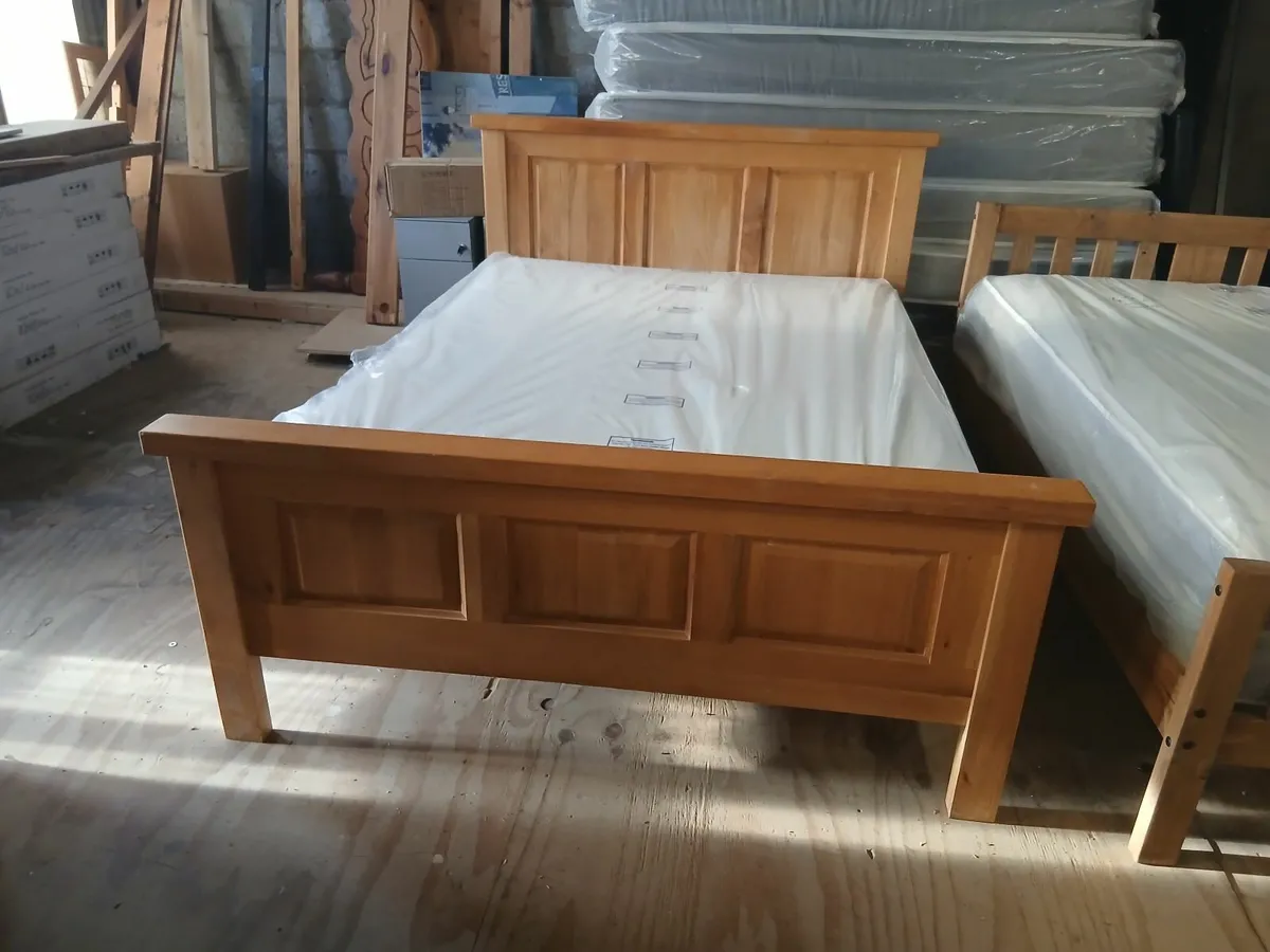 Bed and mattress - Image 1