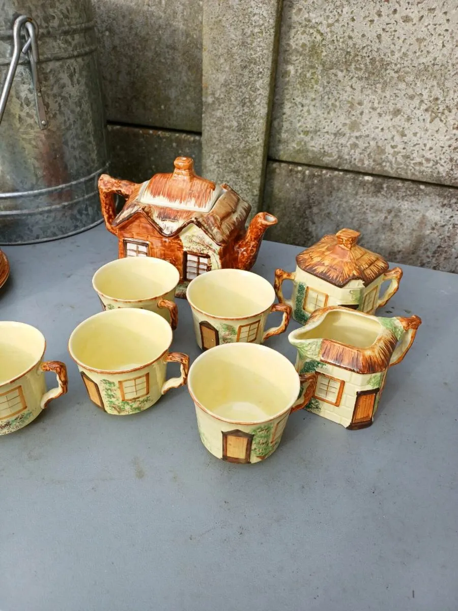 Vintage Keele St Cottageware Set - Image 1