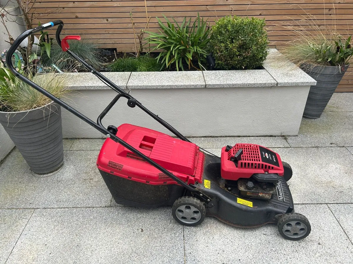 Good working HP470 Mountfield Lawnmower - Image 2