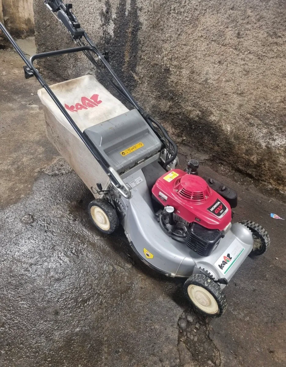 Commercial Lawnmower - Image 1