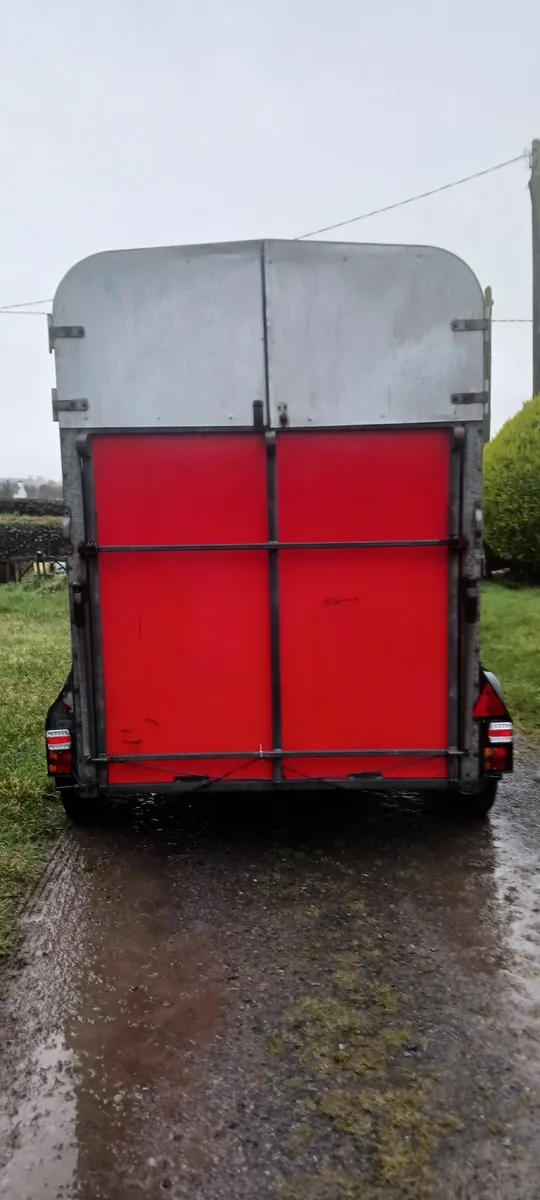 Horse trailer and Hay Bell - Image 2