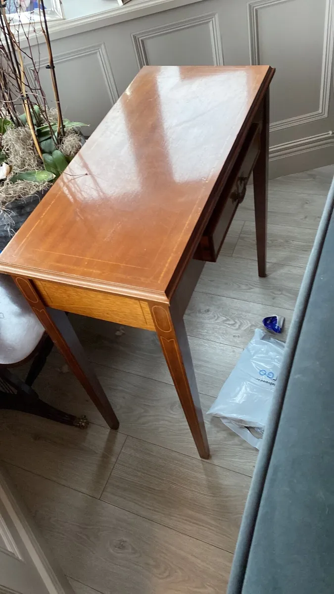 Hall table very good Condition free - Image 4