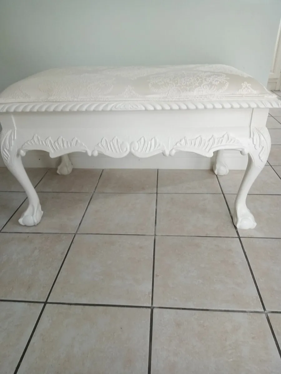 Bedroom Bench - Image 1