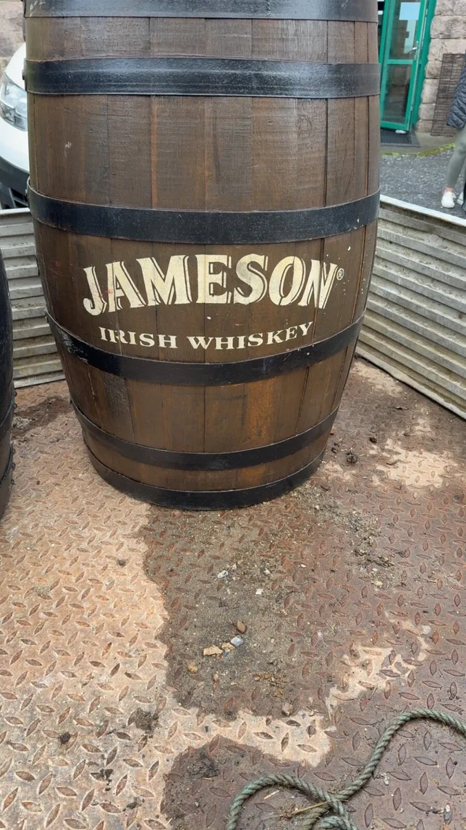 Barrels , bar tables - Image 3