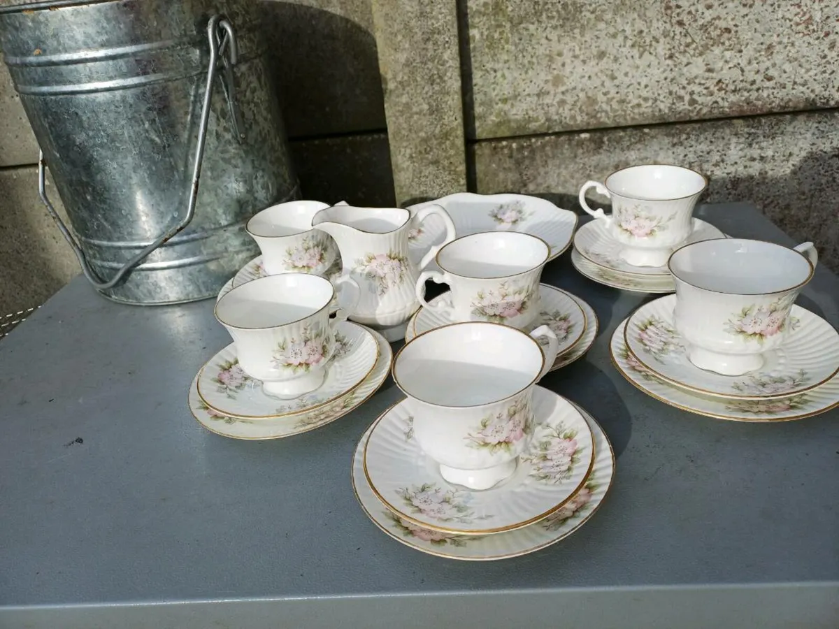 Vintage Royal Tara Teaset - Image 2