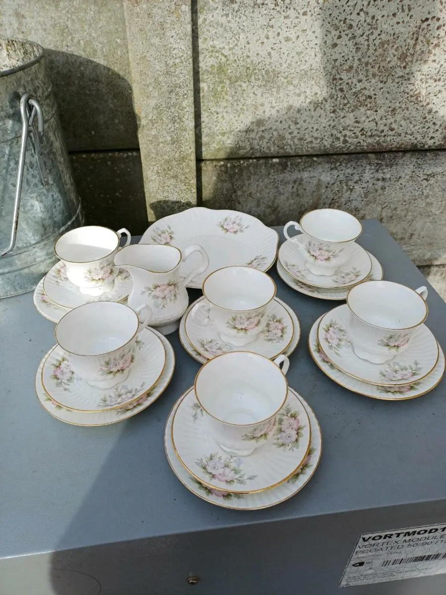Vintage Royal Tara Teaset - Image 3