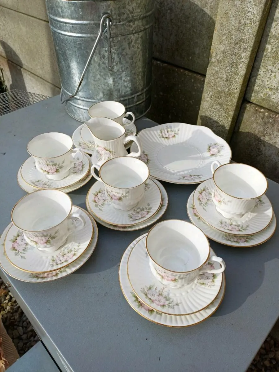 Vintage Royal Tara Teaset - Image 4
