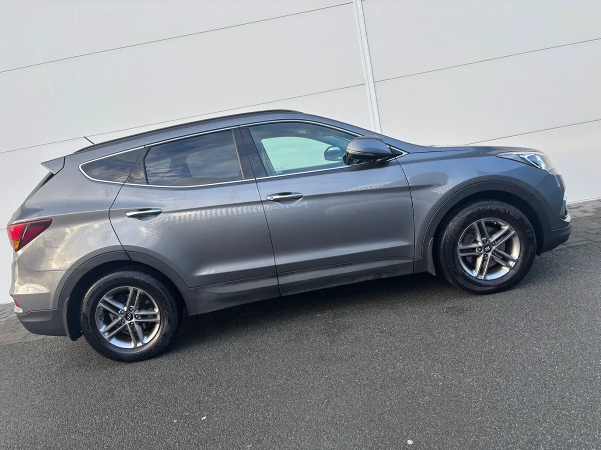 2016 HYUNDAI SANTA FE 4WD 7S FSH 1 OWNER - Image 4