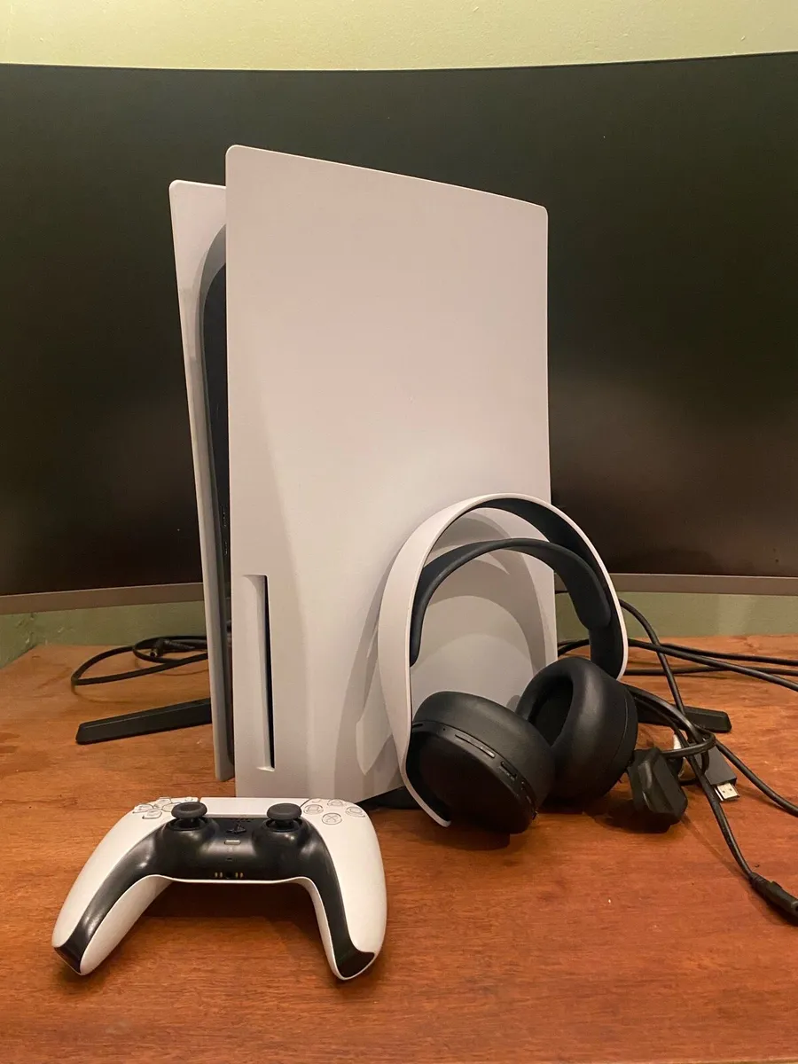 PlayStation 5 disc console