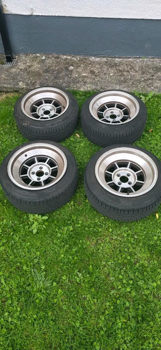 Super lights alloy size 15 4x100 and bmw alloys - Image 3