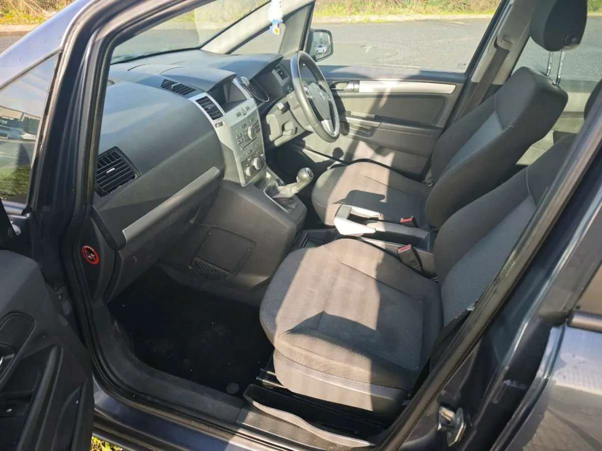 2010 open zafira , fresh nct and cheap tax - Image 3