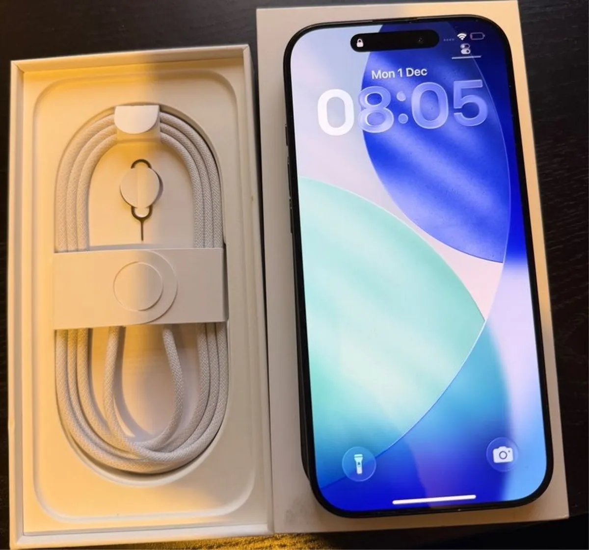 iPhone 16 Pro - Image 1