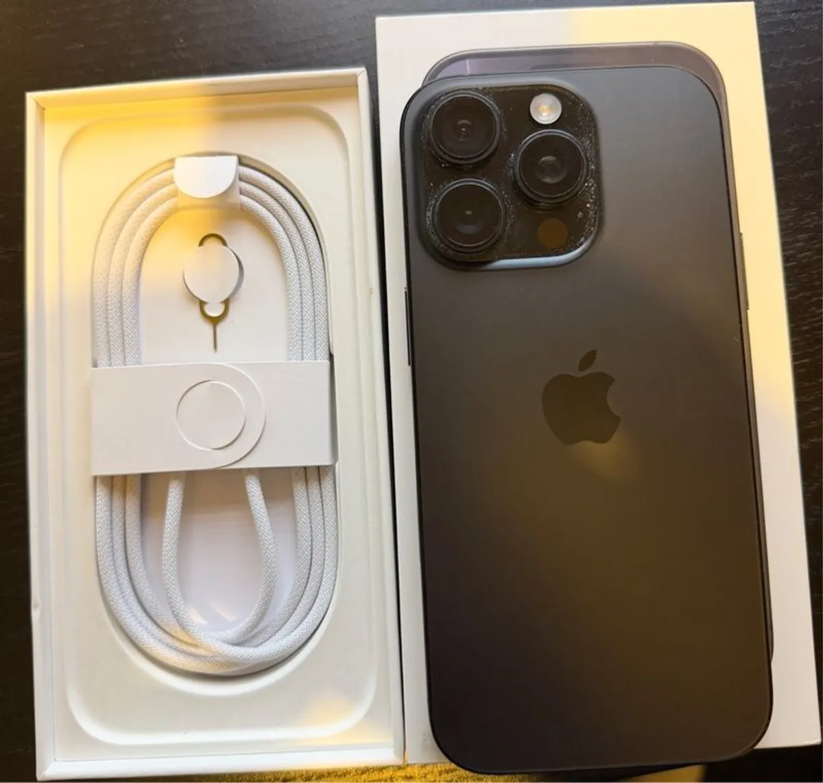 iPhone 16 Pro - Image 2