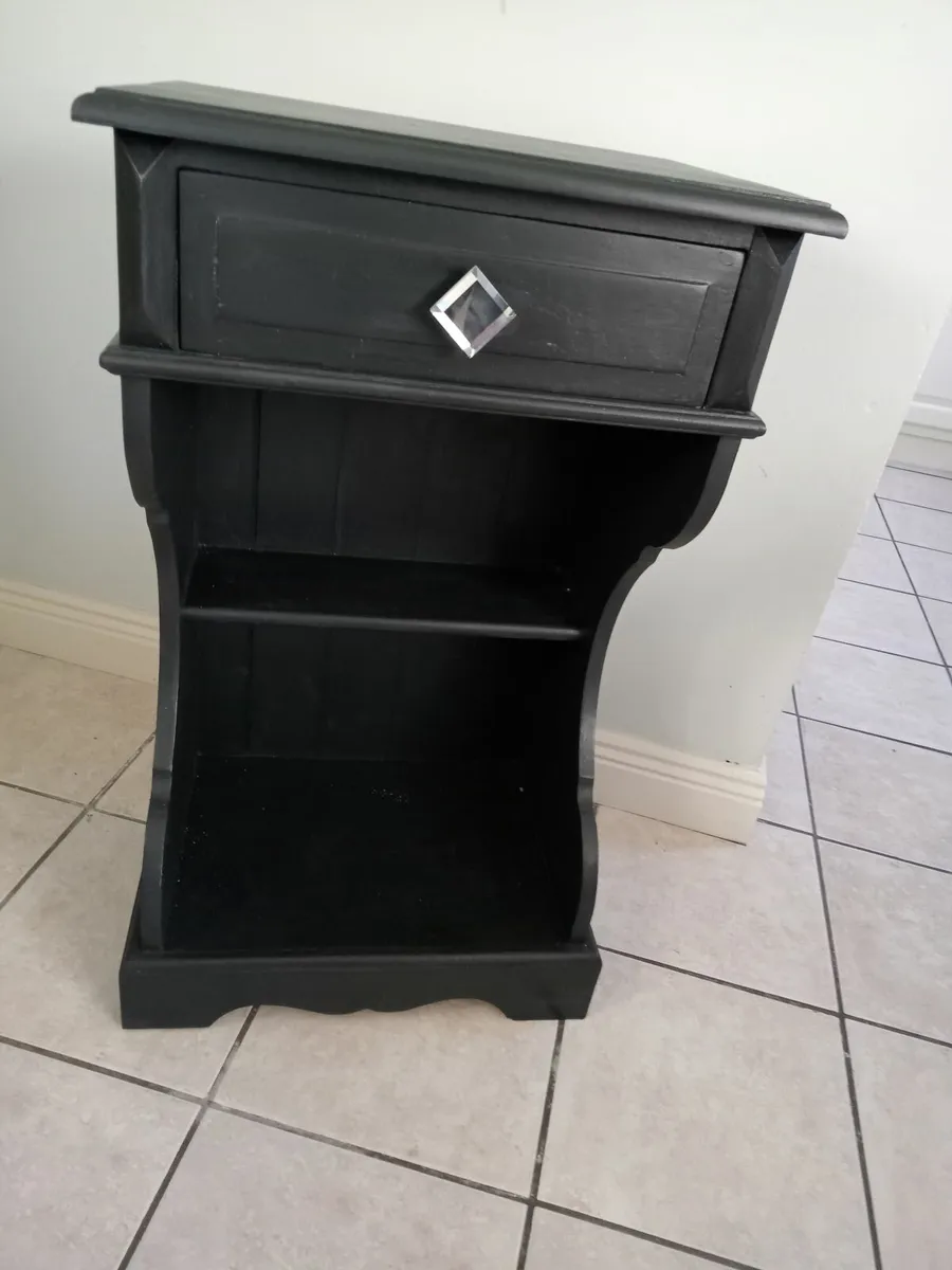 Black Unit - Image 1