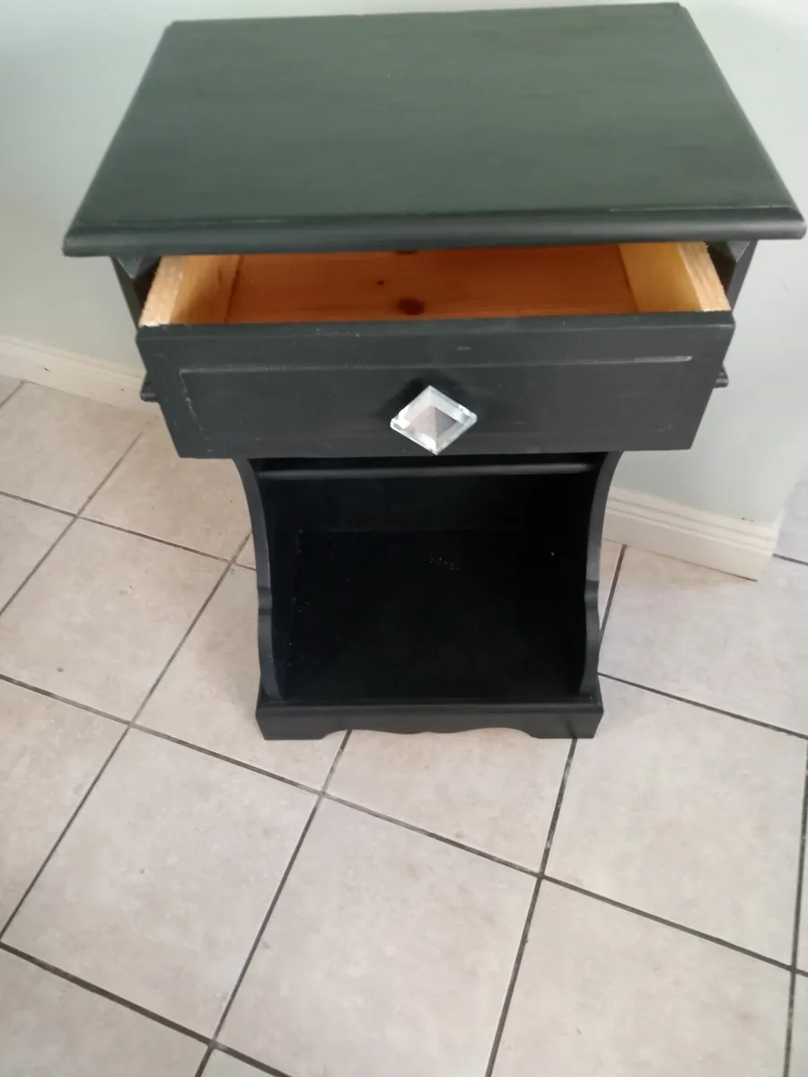 Black Unit - Image 2