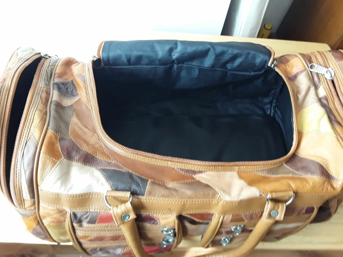 Beautiful pure leather patchwood large travel bag - Image 2