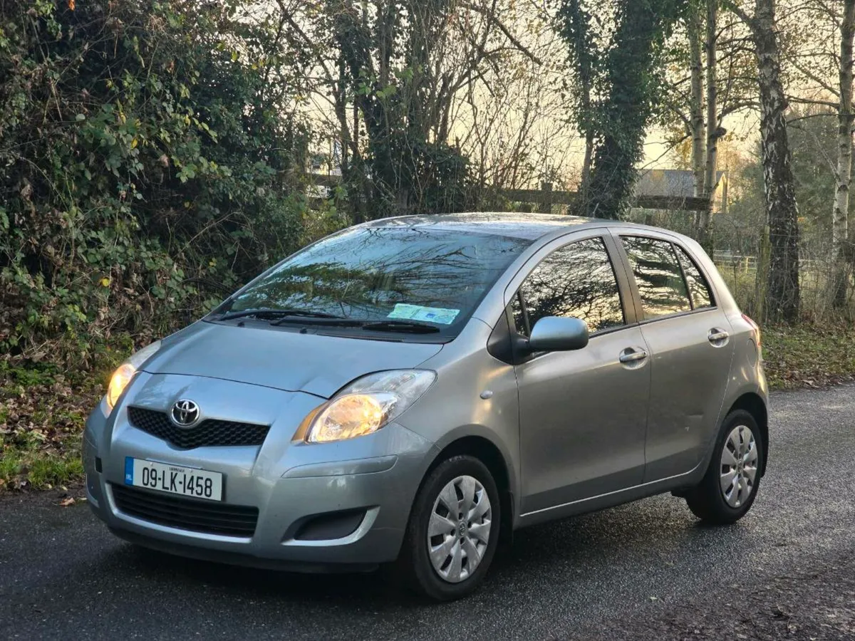 Automatic Toyota Yaris
130 000 miles
NCT 07/26 1.3 - Image 2