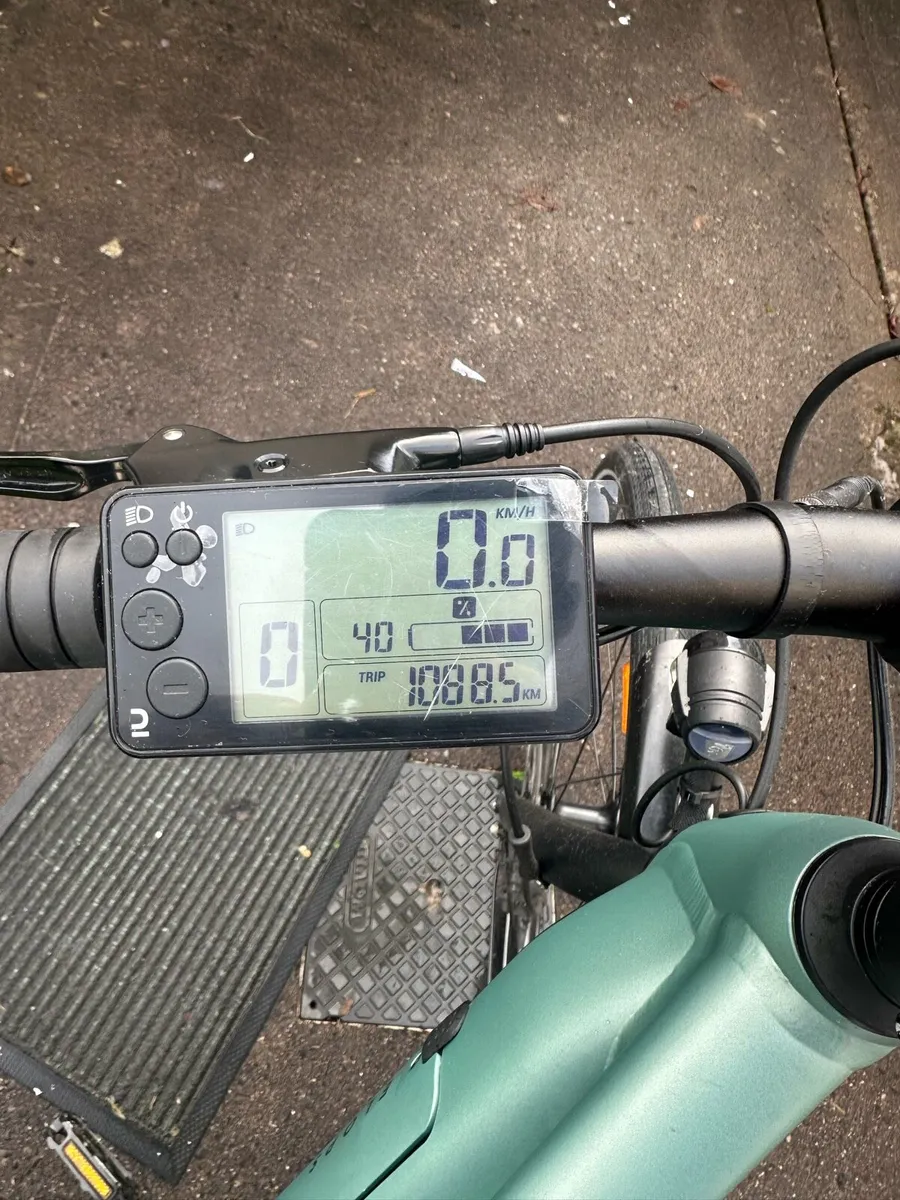 Like New B’Twin Elops 500 Electric Bike - Image 3