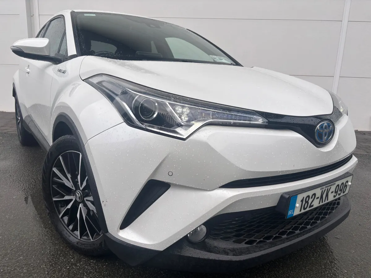 2018 TOYOTA CHR HYBRID A/T LOW KMS - Image 1
