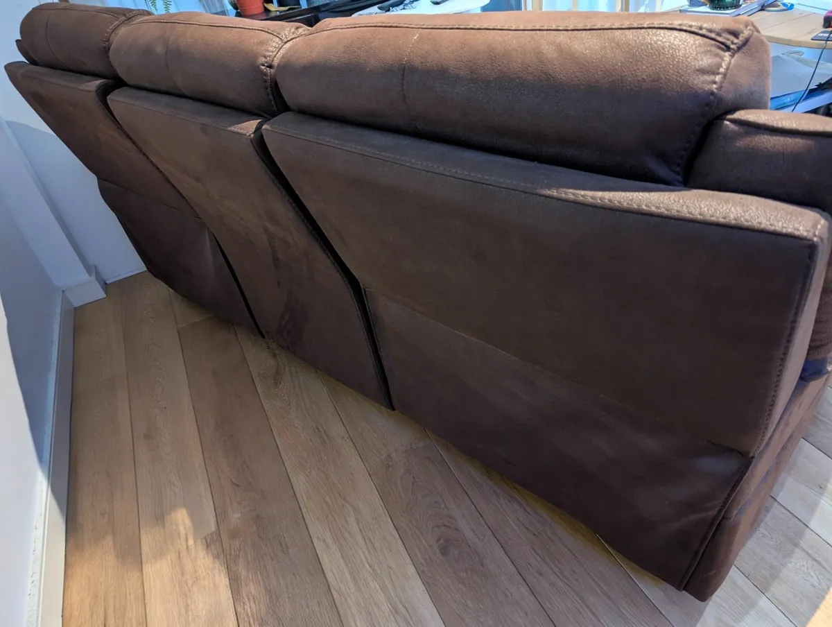 3 seater manual recliner couch - Image 2