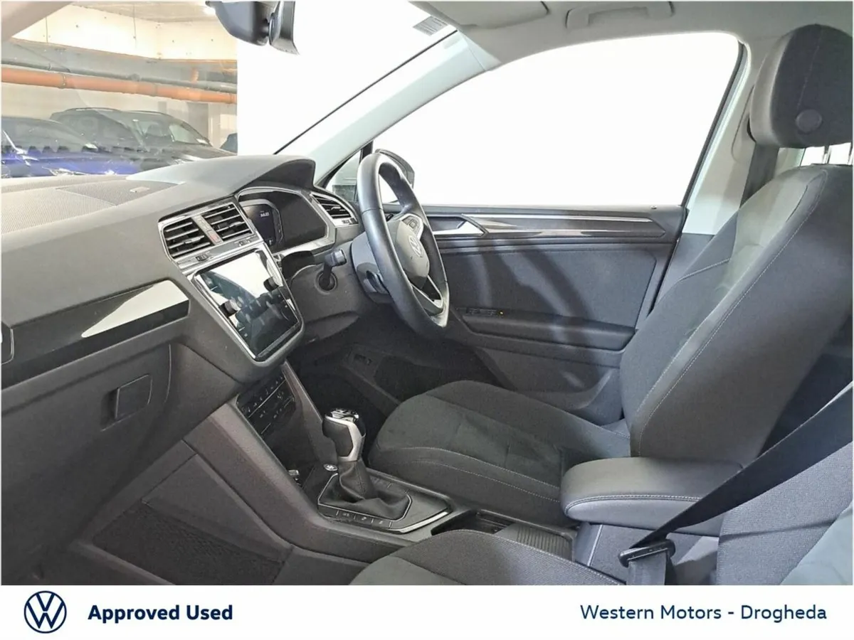 Volkswagen Tiguan 2.0 TDI 150HP Elegance DSG **WAS - Image 4