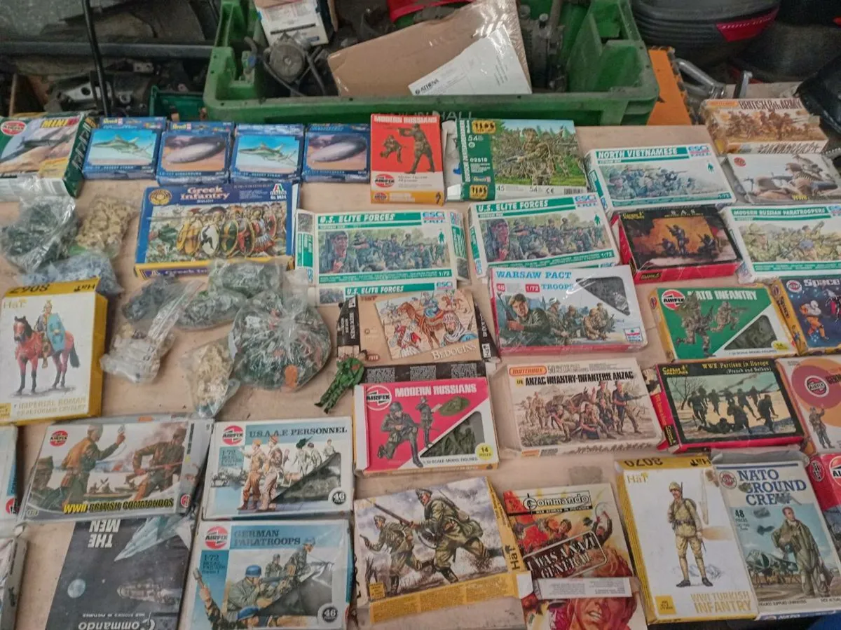 Models of soilders - Image 1