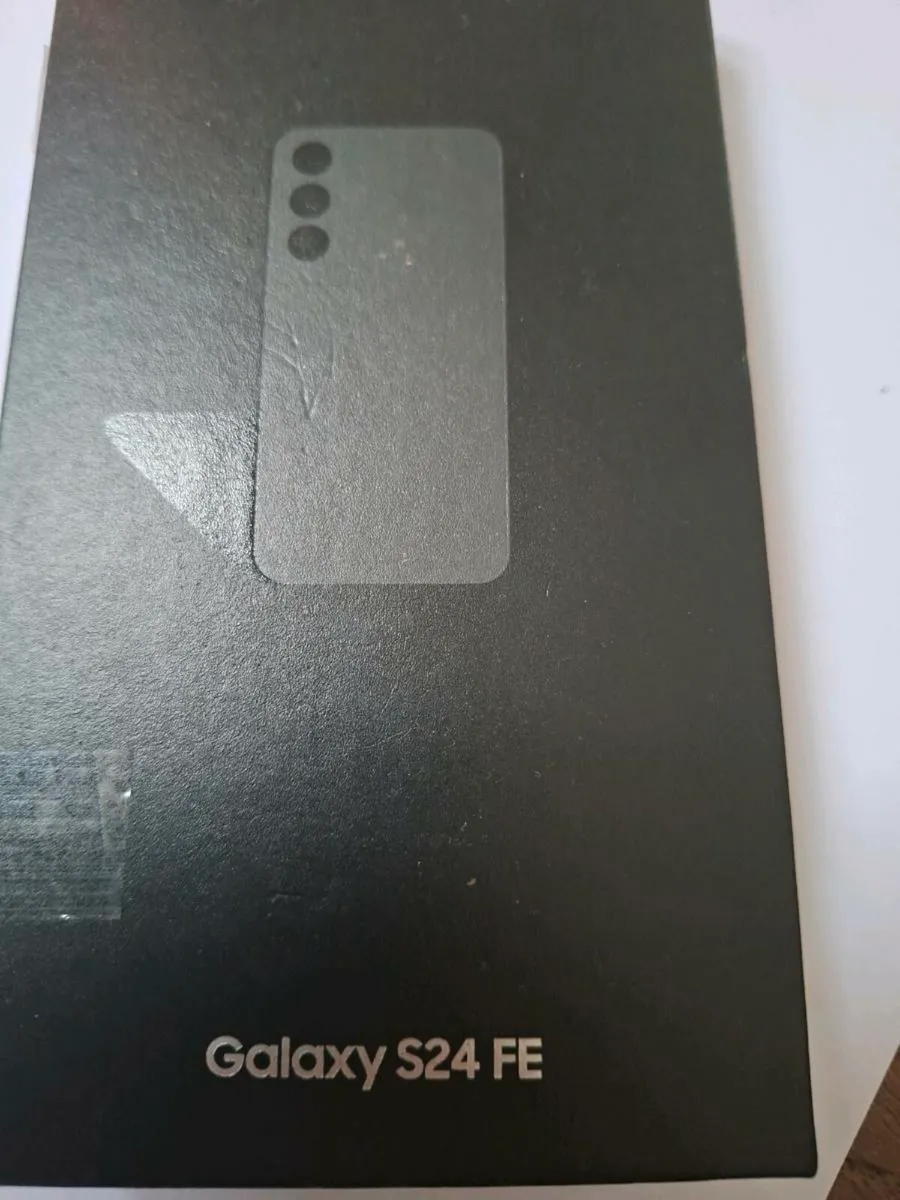Samsung Galaxy S24FE - Image 4