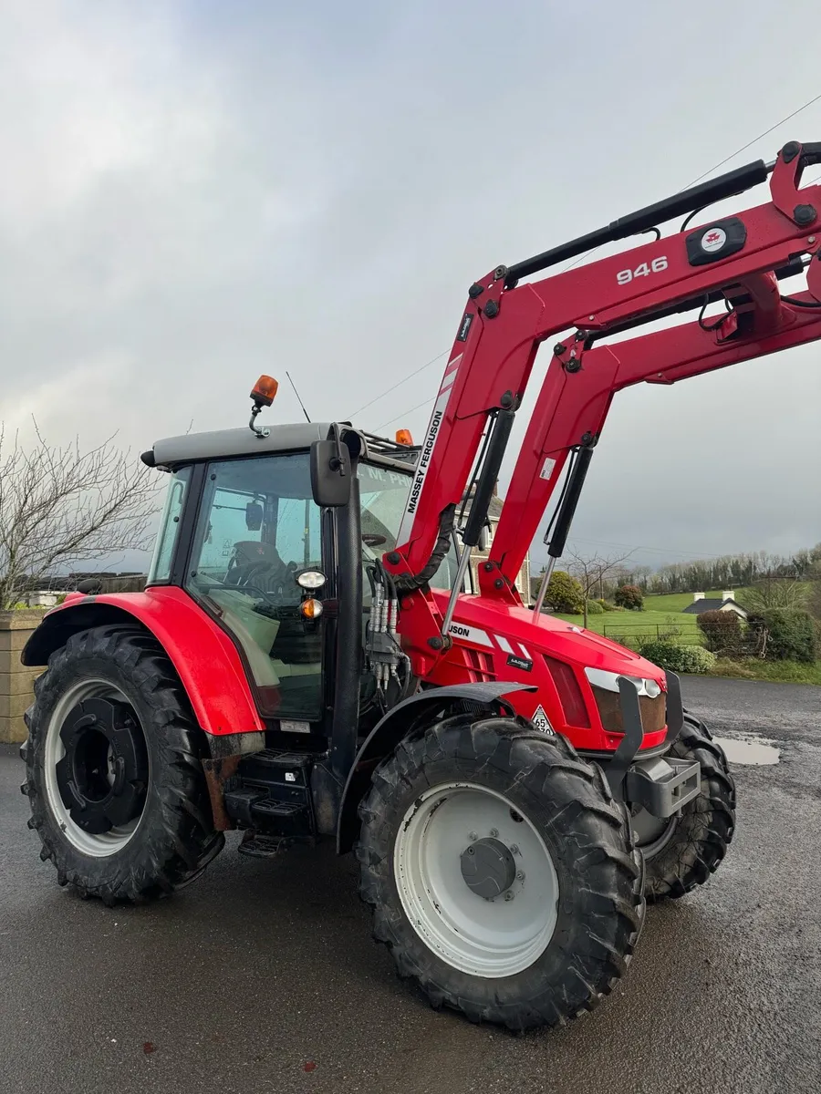 Massey 5610 & loader - Image 3