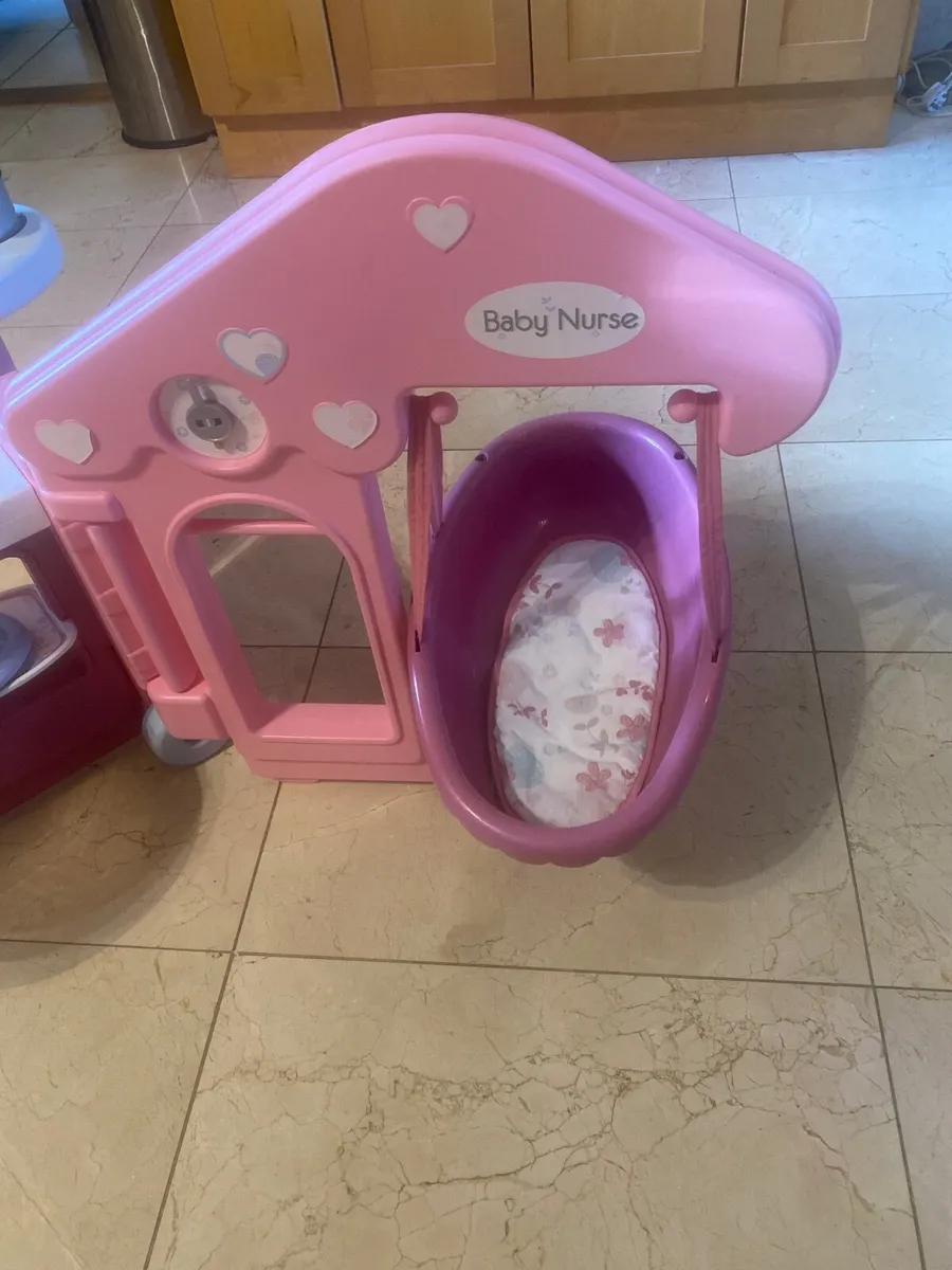 Baby doll feeding bathing and sleeping station - Image 2